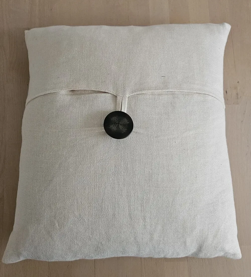 Pottery Barn Cream Linen Throw Pillow Wood Button 18x18 Goose Down Filled